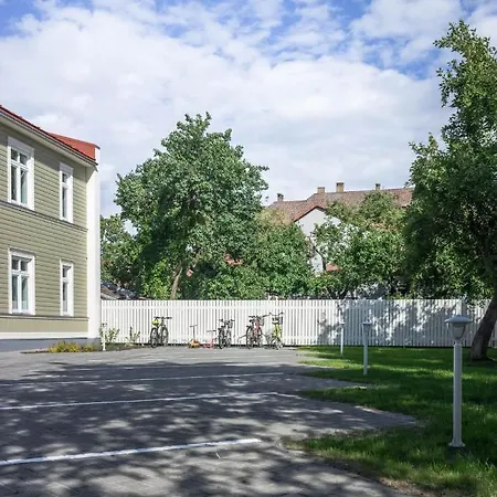 Kalamehe Modern 1 Near Center